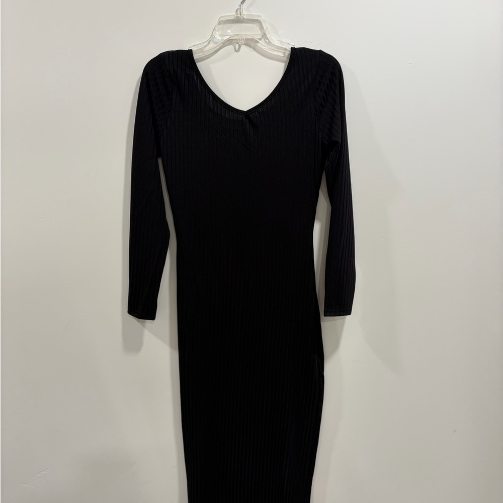 Elegant Black Ribbed Dress